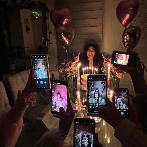 17 Doğum Günü, 17. Geburtstag, Sweet Sixteen Birthday Party Ideas, 17th Birthday Ideas, Cute Birthday Pictures, Cute Birthday Ideas, Sixteenth Birthday, 사진 촬영 포즈, Sweet Sixteen Birthday