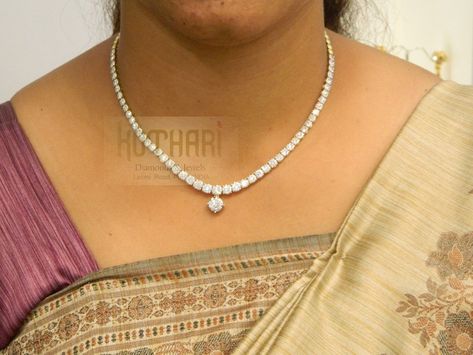 Simple White Stone Necklace Indian Gold, Diamond Jewelry Necklaces, Gold Stone Necklace, Diamond Gold Earrings, Diamond Necklace Simple, Temple Jewellery Earrings, Diamond Pendant Jewelry, Hipster Hairstyles, Simple Jewellery