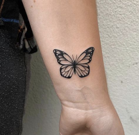 Butterfly Tattoo Shaded, Butterfly Tattoo Back Of Neck, Tattoo Butterfly Ideas, Buterfluffy Tatoos, Butterfly Tattoo Template, Fineline Butterfly Tattoo, Butterfly Tattoo Stencil, Cute Henna Tattoos, Butterfly Wrist Tattoo