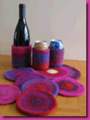 Free Felted Coasters, Hot Pads, and Beverage Jackets patterns · Felting | CraftGossip.com Felted Knitting, Felted Coasters, Wool Felt Coasters, Wool Coasters, Felted Projects, Felted Crochet, Cool Coasters, Needle Felting Diy, Felt Coasters