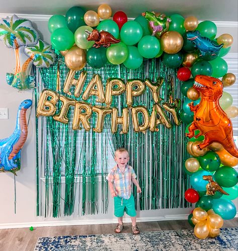 Dinosaur Birthday Party Decorations, Bride Entry, Boys First Birthday Party Ideas, Beautiful Birthday Cakes, Baby Boy 1st Birthday, Fourth Birthday, Dinosaur Birthday Party, Boy First Birthday, 4th Birthday Parties