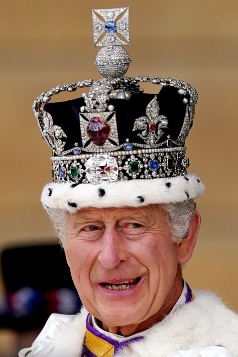 St Edward's Crown, Imperial State Crown, Royal Lodge, Charles Coronation, Image King, Prince Andrew, Princess Anne, Royal Families, William And Kate