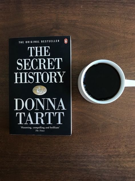 The Secret History Donna Tartt, Secret History Donna Tartt, Classical Books, The Secret History Aesthetic, 23 December, Chaotic Academia, Fav Books, Music Words, Donna Tartt