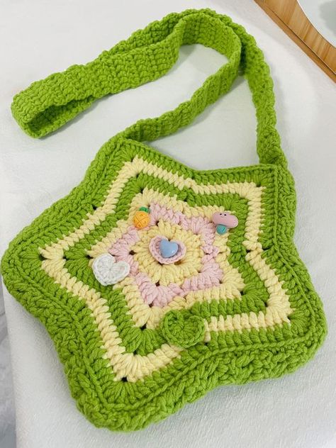 Crochet Star Shape Bag Star Crossbody Bag Star Shoulder Bag Kids Bag #crochetbag #crochetbagideas #crochetclutch #crochetbeachbag #crochettotebag #crochethandbags #cutecrochetbags Celestial Crochet Patterns, Crochet Bag Star, Star Bag Crochet Pattern, Harajuku Crochet, Crochet Star Bag Pattern, Coquette Crochet Ideas, Crochet Bag For Kids, Crochet Projects For Kids, Cute Crochet Bags