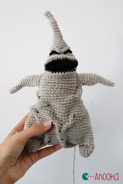 Amigurumi Oogie Boogie (the Nightmare Before Christmas) - FREE Crochet Pattern / Tutorial cool spooky halloween crochet gothic gift for tim burton lovers or halloween decoration to make Patterns Website, Crochet Pour Halloween, Christmas Amigurumi, Crochet Pattern Tutorial, Confection Au Crochet, Crochet Disney, Holiday Crochet, Oogie Boogie, Crochet Diy