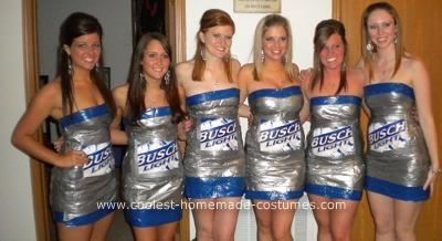 Homemade Six Pack of Busch Group Costume: Every year we try and impress our college campus with an original and unexpected costume for Halloween. This year we got the idea to make ourselves a Homemade Psych Party, Anything But Clothes Party, Anything But Clothes, Abc Party Costumes, Beer Costume, Abc Party, Busch Light, Homemade Beer, Tape Projects