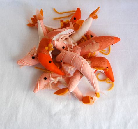 amazing! who would have thought? Shrimp Plush, Pet Shrimp, Pasta Bakes, Felt Food, Cute Diy, Rachael Ray, Weird Animals, Crafty Craft, Felt Dolls