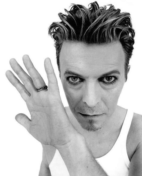 DB by John Rankin, 1995. David Bowie Outside, Rankin Photography, John Rankin, Bowie Starman, Famous Portraits, Major Tom, Ziggy Stardust, I'm With The Band, After Life