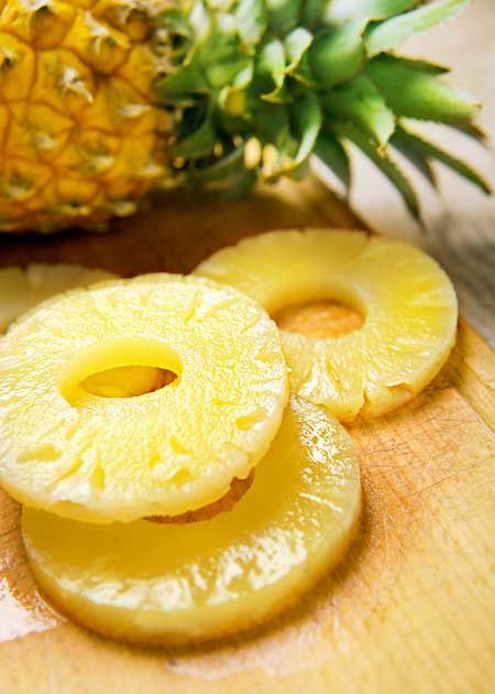 Pineapple Corer, Healthy Food Inspiration, Fruit Photography, Pineapple Upside Down Cake, Fruit Cocktails, Exotic Fruit, Tropical Fruits, Delicious Fruit, Fruits And Veggies