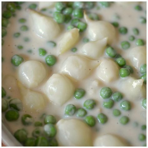 These sweet Creamed Peas and Pearl Onions combine peas and fresh pearl onions into the creamiest classic quick side dish ever. Peas And Pearl Onions Recipe, Peas With Pearl Onions, Peas And Pearl Onions, Pearl Onions Recipe, Peas And Onions, Pearl Onion Recipe, Winter Vegetables Recipes, Quick Side Dish, Creamed Peas