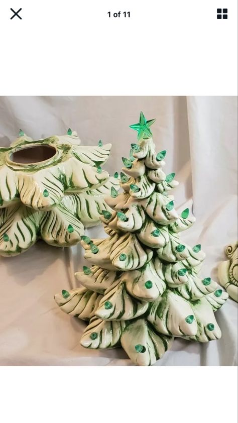 Ceramic Christmas Trees Painting Ideas, Ceramic Tree Painting Ideas, Tree Painting Ideas, Ceramic Trees, Christmas Ceramics, Vintage Ceramic Christmas Tree, Vintage Decorations, Trees Painting, Ceramic Tree