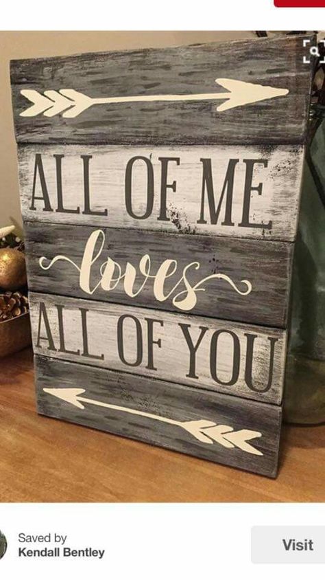 Valentine Wood Crafts, Sellable Crafts, Diy Valentine's Day Decorations, Rustic Valentine, Wooden Signs Diy, Wood Crafting, Valentines Sign, Diy Valentines Decorations, Valentines Decorations