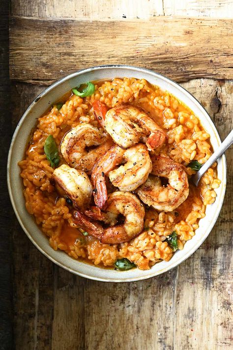 Creamy Tomato and Shrimp Risotto Cheesy Orzo, Risotto Recipes Easy, Healthy Rice Recipes, Shrimp Risotto, Seafood Meals, Chorizo And Eggs, Tomato Risotto, Breakfast Soup, Weekly Dinner