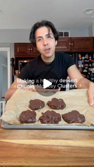 Chunky Monkey Yogurt Clusters, Sweet Tooth Healthy Snacks, Healthy Desserts With Bananas, Hi Protein Snacks, Mom Snacks, Low Calorie Sweet Snacks, Benji Xavier, Ble Recipes, Ww Deserts