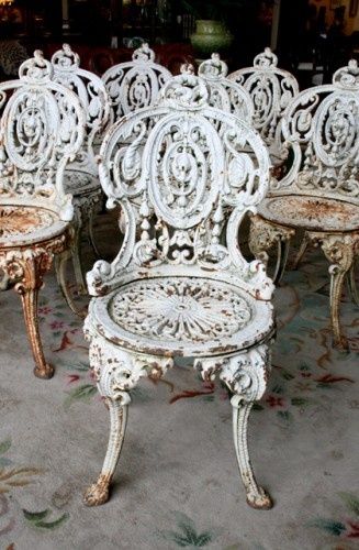 Following a couple of coats of black semigloss Rustoleum spray paint, these eight #Victorian #cast-iron #garden #chairs will look like new! Iron Garden Furniture, Cast Iron Garden Furniture, Wrought Iron Garden Furniture, Rustoleum Spray Paint, Vintage Patio, Iron Chair, Furniture Chairs, French Garden, Iron Furniture