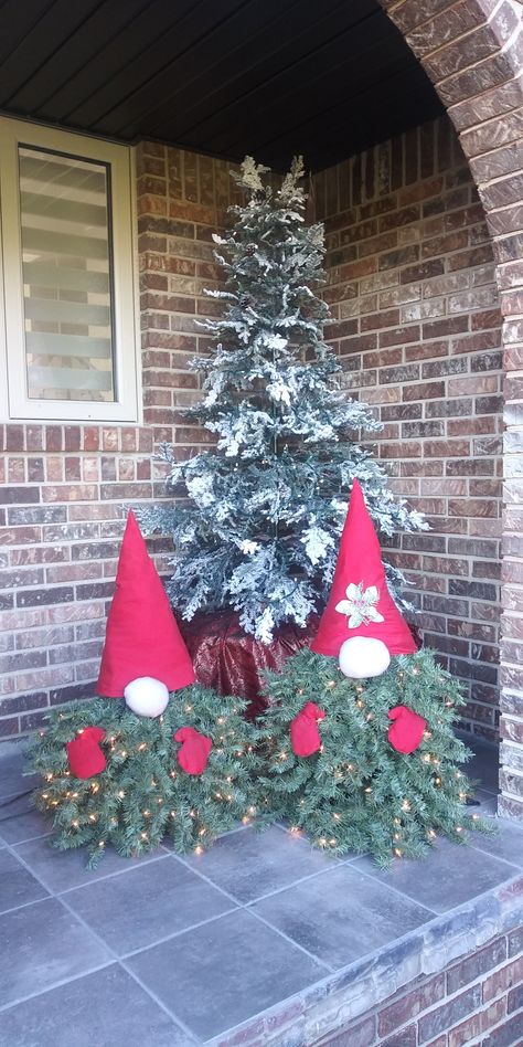 Outdoor Christmas Gnomes Diy How To Make, Gnome Tree Christmas, Old Christmas Tree Repurpose, Small White Christmas Tree, Crochet Santa Hat Pattern, Christmas Gonks, Old Christmas Tree, Recycling Paper, Gnome Ideas