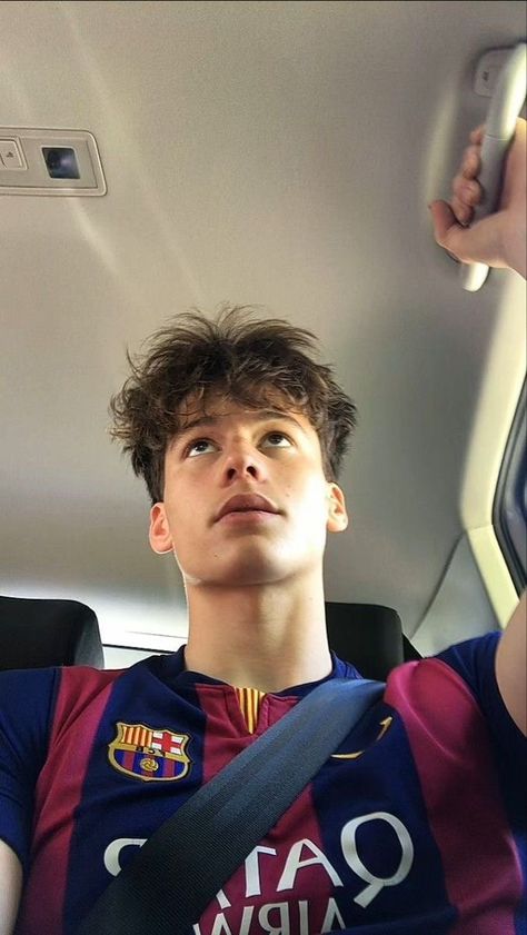 Finley burns rare football soccer famous rich celeb celebrity model Boy Pics, Haircut Selfie, Photo Hijab, Soccer Boyfriend, Cute Guy Pics, Cute Hairstyle, Cute White Guys, Soccer Guys, Hijab Girl