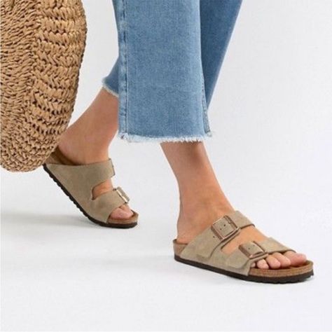 Brand New With Tag Women’s Size 41 / 10 Color Taupe Soft Footbed Adjustable Straps No Box Arizona Suede Birkenstock Outfit, Birkenstock Taupe, Dark Blue Heels, Taupe Outfit, Arizona Style, Birkenstock Outfit, Suede Outfit, California Outfits, Birkenstock Brown