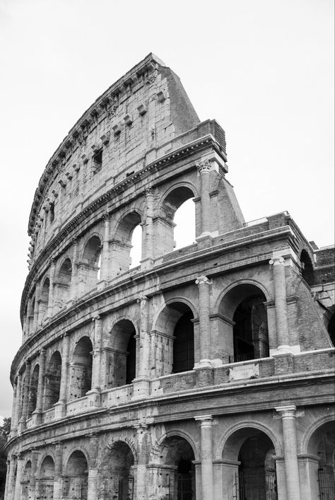 Italy Black And White, Black And White Photography Wall, Rome Photography, Roman Colosseum, Expensive Things, Greek Statues, Italy Print, Desenho Tattoo, Roman Art