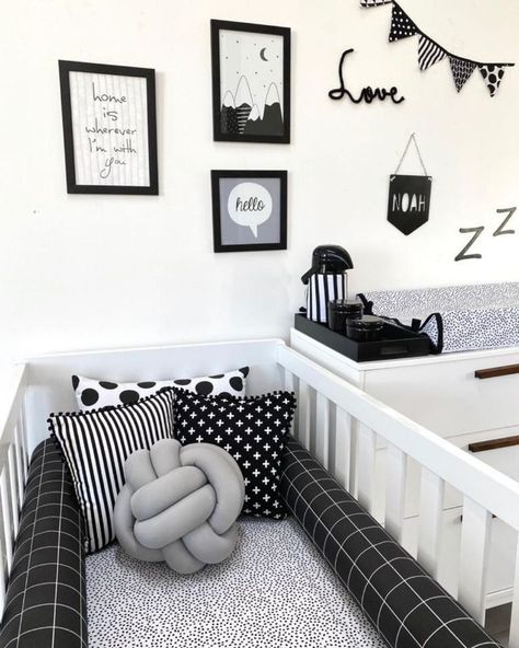 Black And White Baby Nursery, Goth Nursery Ideas, Boys Nursery Ideas, Minimalist Baby Room, Nursery Organisation, Storybook Nursery, Monochrome Nursery, Baby Nursery Inspiration, White Room Decor