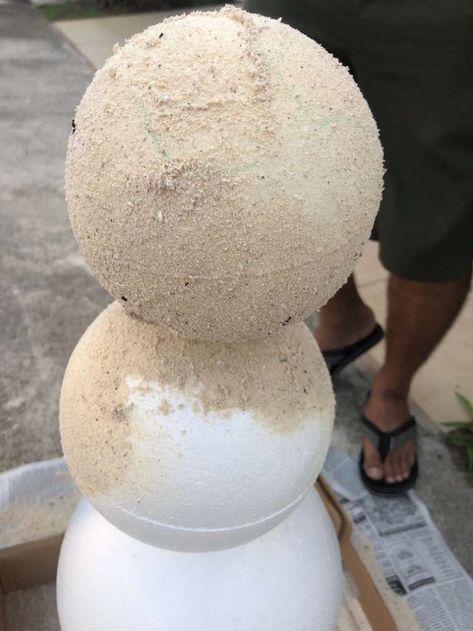 DIY-How to make a Cancun Snowman out of sand Surfing Santa Decoration, Pool Themed Christmas Tree, Tropical Christmas Outdoor Decor, Christmas In July Parade Float Ideas, Diy Sand Snowman, Christmas In July Tree Ideas, Christmas In July Float Ideas, Christmas In July Outdoor Decorations, Diy Tropical Christmas Decorations