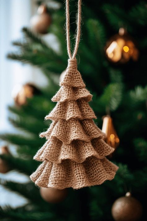 Hessian Christmas Tree, Burlap Christmas Tree Ornaments Diy, Christmas Burlap Decorations, Crafts Using Burlap, Burlap Christmas Decorations Diy, Burlap Christmas Crafts Diy, Burlap Christmas Trees, Diy Christmas Decorations Rustic, Holiday Crafts Christmas 2024