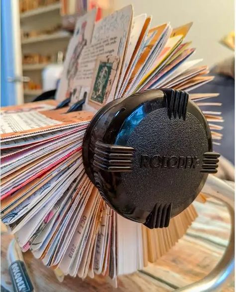 Rolodex Art Cards, How To Make Collage, Index Card Art, Rolodex Ideas, Memorydex Cards, Mini Collage, Rolodex Art, Altered Cards, Rolodex Cards