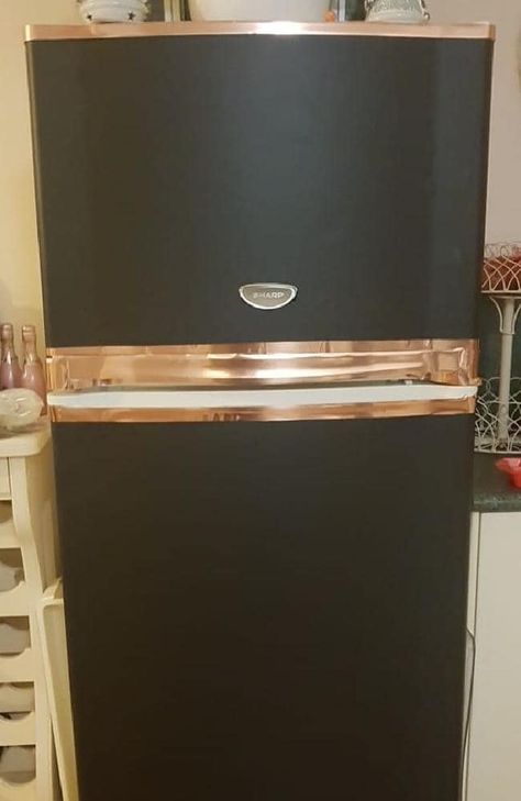 Black Fridge Makeover, Fridge Makeover Diy Contact Paper, Update Old Fridge, Paint Fridge Black, Vinyl Wrap Fridge Diy, Ugly Fridge, Vinyl Wrap Fridge, Black Mate Film Refrigerators, Black Mini Fridge