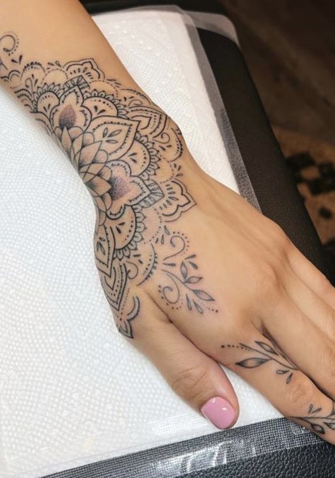 Wrist Hand Tattoo, Mandala Arm Tattoos, Mandala Tattoos For Women, Lower Arm Tattoos, Thumb Tattoos, Mandala Hand Tattoos, Hand And Finger Tattoos, Pretty Hand Tattoos, Henna Tattoo Hand