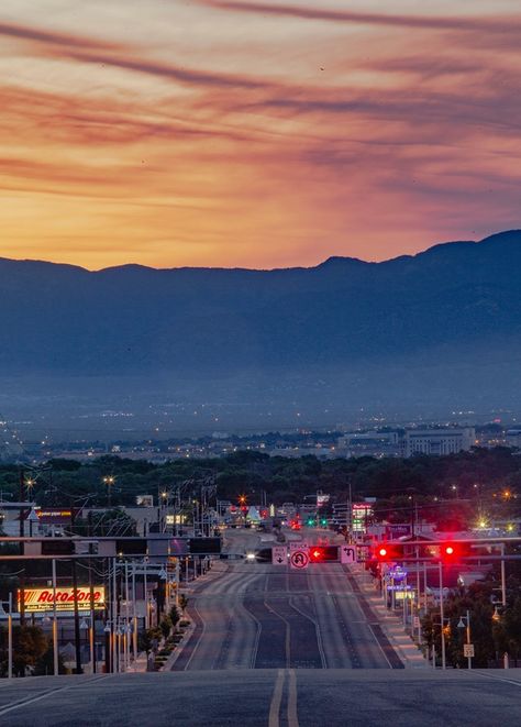 Mexico Aesthetic Outfits, New Mexico Aesthetic, Arizona Aesthetic, New Mexico Albuquerque, Mexico Aesthetic, Yuma Arizona, Albuquerque News, Small Town Life, Albuquerque New Mexico