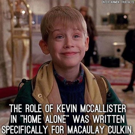 Entertainment Facts on Instagram: “The sneaky trap setting twerp Kevin McCallister has beat out every other Christmas character in the favorite Christmas character poll! Do…” Kevin Home Alone, Home Alone 1, Home Alone 2, Kevin Mccallister, Home Alone Movie, Macaulay Culkin, John Hughes, Christmas Movie, Home Alone