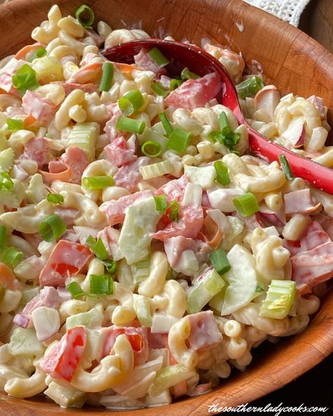 Garden Pasta Salad, Pasta With Mayonnaise, Garden Pasta, The Southern Lady Cooks, Southern Lady Cooks, Delicious Veggies, Summer Vegetables, Macaroni Pasta, Garden Vegetables