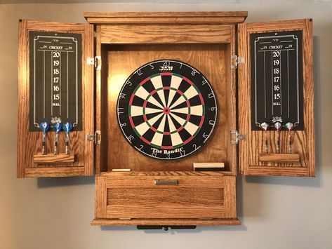 Magnetic dart board