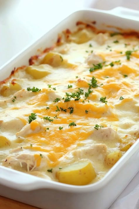 Indulge in the ultimate comfort food with this delicious chicken potato casserole recipe. Perfect for a cozy family dinner or a potluck gathering, this hearty dish is easy to make and always a crowd-pleaser. Layers of tender chicken, thinly sliced potatoes, creamy sauce, and melted cheese come together to create a scrumptious dish that will warm your soul. Potato And Shredded Chicken Recipes, Chicken Potatoes Casserole Recipes, Chicken And Potato Casserole, Chicken Potato Casserole, Creamy Potatoes, Chicken Potato, Chicken And Potatoes, Shredded Potatoes, Potato Toppings