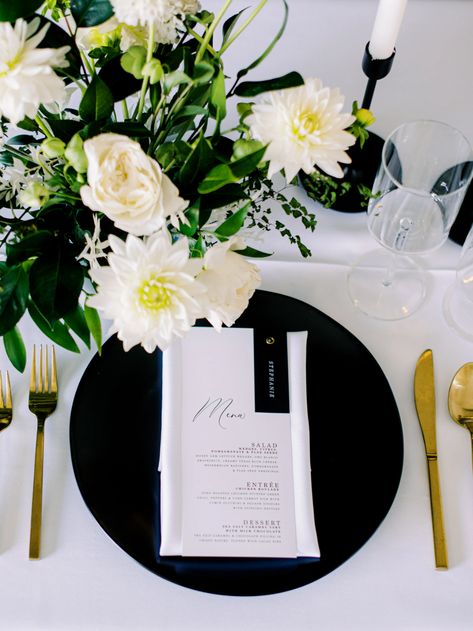 Modern Minimal Place Card Simple Wedding Menu Combination Bound with Grommet in Black & White with Printed Menu — Other Colors! Simple Wedding Menu, Linen Napkins Wedding, Card Simple, Sage Green Wedding, Black And White Wedding, Wedding Napkins, Wedding Place Cards, Menu Cards, Place Card