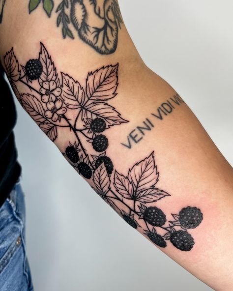 Emma claimed this pre-drawn design and it fit her like a glove 🖤 Blackberry brambles with a couple of blossoms, so pleased with how this turned out! Thanks for coming to see me again!! I’ll be taking bookings for the summer very soon, planning some fresh new flash for ya 😊 . #torontotattoo #botanicaltattoo #fruittattoo #floraltattoo #femaletattooartist Blackberry Bush Tattoo, Blackberry Vine Tattoo, Blackberries Tattoo, Bramble Tattoo, Blackberry Tattoo, Thorn Tattoo, Fruit Tattoo, Ink Therapy, Woodland Tree