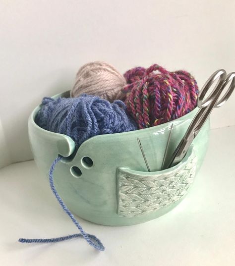 Yarn Bowls Pottery, Coastal Crochet, Free Crochet Sweater, Crochet Gift Ideas, Knitting Bowl, Ceramic Yarn Bowl, Crochet Patterns Free, Crocheting Patterns, Ceramic Art Sculpture