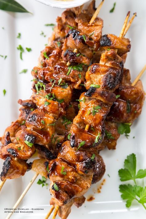 Pork Roasts, Barbecue Skewers, Pork Kebabs, Pork Barbecue, Pork Kabobs, Grilled Kabob Recipes, Traveling In Italy, Bbq Birthday, Pork Skewers