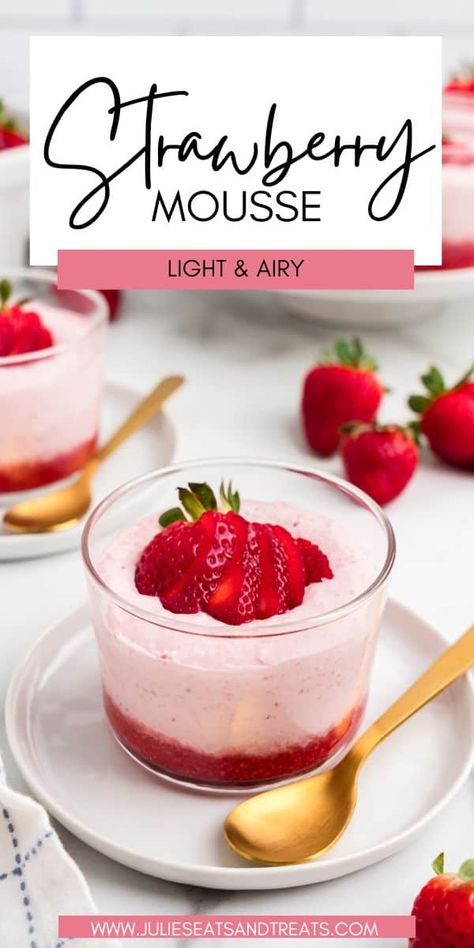 Looking for a refreshing and easy dessert? Try this delicious strawberry mousse recipe made with fresh strawberries, perfect for any occasion. Light and airy, it's sure to become a crowd favorite! Mini Trifle Desserts, Strawberry Mousse Recipe, Easy Fruit Pizza, White Chocolate Cheesecake, Strawberry Mousse, Easy Summer Desserts, Refreshing Desserts, Summer Dessert Recipes, Mousse Recipes