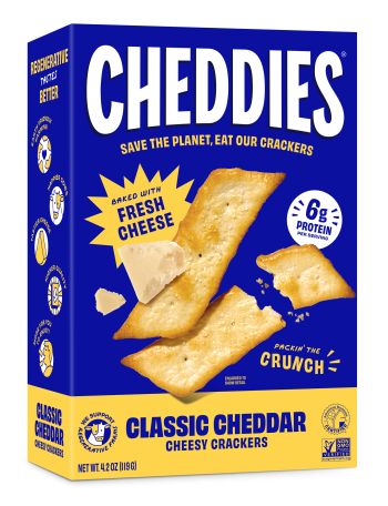 Cheesy Crackers, Cheddar Crackers, Cheese Cultures, Cheese Snacks, White Cheddar Cheese, Cracker Snacks, Best Cheese, Cheese Crackers, Cheese Serving