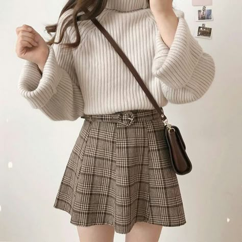 Korean Fashion Ideas, Korean Fashion Outfits, Korean Girl Fashion, Korean Fashion Trends, Ulzzang Fashion, Fashion Weeks, Plaid Skirt, 가을 패션, Fashion Korean