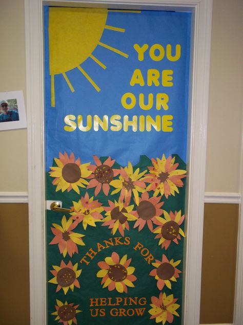 You Are My Sunshine Grandparents Day Door Decorations, Sunshine Door Decorations Classroom, You Are My Sunshine Classroom Theme, Sun Door Decorations Classroom, Grandparents Day Bulletin Board Ideas, Sunflower Door Decor Classroom, Sunshine Classroom Decor, Hello Sunshine Classroom, Classroom Decor Sunshine