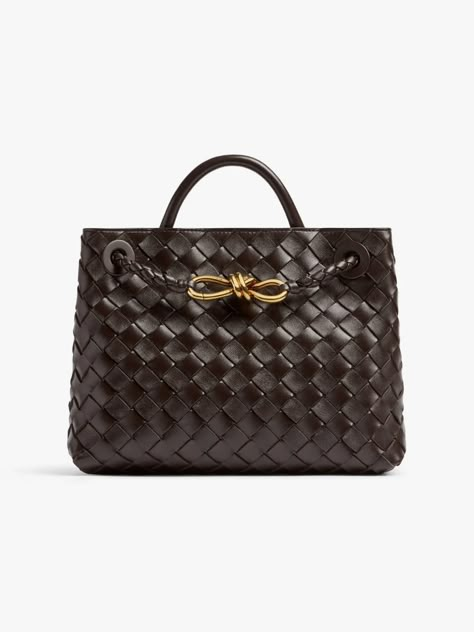 Outfit Large, Bottega Veneta Handbag, Woven Leather Tote, Leather Stitching, Stylish Tote Bag, Bottega Veneta Bags, Bv Bag, Woven Design, Lady Dior