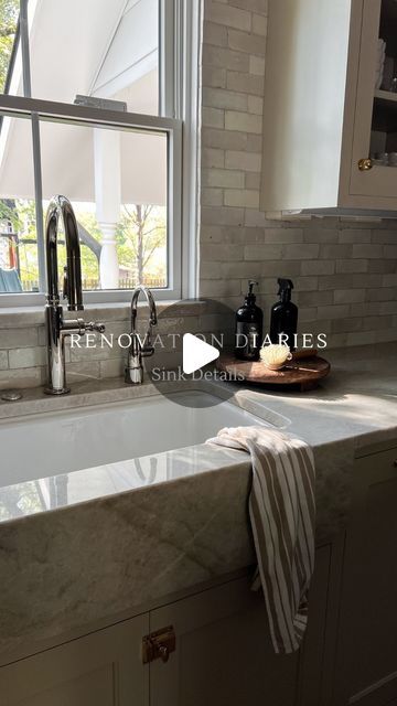 Kate Toogood | home styling & interior design on Instagram: "Little kitchen details I wanted for our kitchen…  -a pretty dainty vintage pendant above the sink -mitered tile corners by our window -quartzite window ledge & sink apron -white cast iron sink -polished nickel & unlacquered brass mixed finishes" Large Sink Window, Window Over Sink, Kitchen Sink Window, One Wall Kitchen, Cast Iron Sink, Apron White, Ceramic Tile Backsplash, Above The Sink, Sink Cover