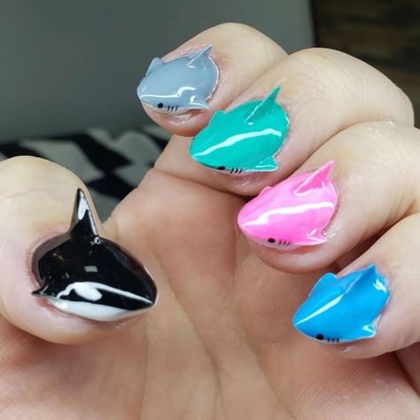 Shark nails - they also have little teeth! https://new.reddit.com/r/Nails/comments/1e3kmb1/shark_nails/ Shark Toe Nails, Shark Nail Ideas, 3d Shark Nails, Shark Nails Acrylic, Shark Themed Acrylic Nails, Shark Nail Designs, Shark Week Nails Art Designs, Shark Nails, Shark Fin Nails