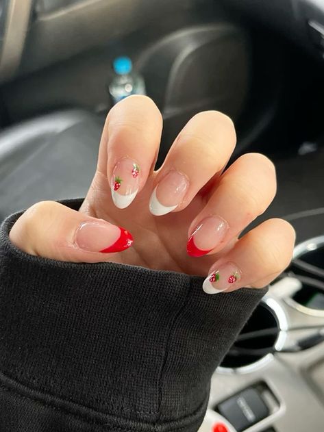 Res Summer Nails, French Strawberry Nails, Strawberry Nails Designs Simple, French Nails With Strawberry, Nail Inspo Strawberry, Strawberry Nails Simple, Simple Strawberry Nails, Strawberry Nails Pink, Strawberry French Tip Nails