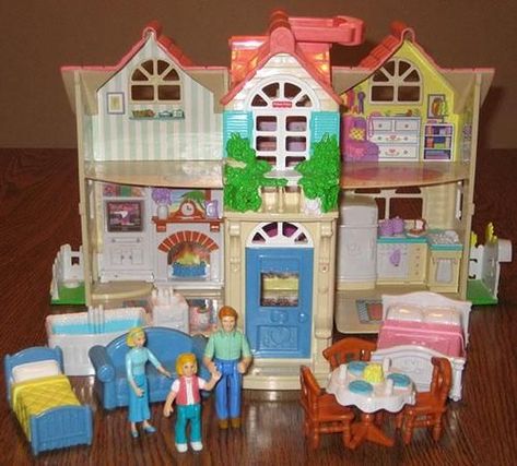 Mattel Fisher Price Loving Family Sweet Streets Cottage Doll House Country Dollhouse, 2000s Toys, Furniture Led, Fisher Price Loving Family, Dollhouse Collection, Dollhouse Family, Vintage Fisher Price Toys, Loving Family Dollhouse, Polly Pockets