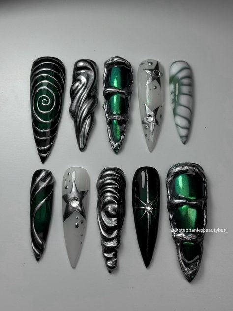 3d Nails Design, Nail Round, Press On Nails Black, Dark Green Nails, Luxury Press On Nails, Punk Nails, Gothic Nails, Edgy Nails, Goth Nails