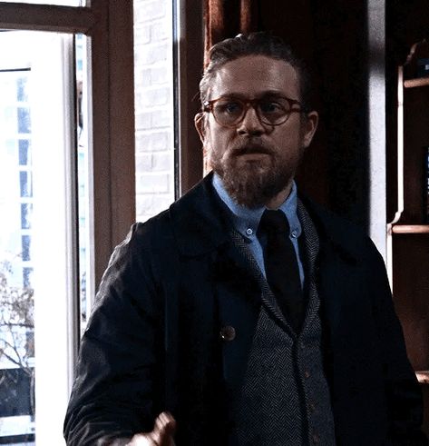 Raymond Smith The Gentlemen, Raymond Smith, Garrett Hedlund, The Gentlemen, Guy Ritchie, Horror Movie Icons, Character Actor, Charlie Hunnam, Horror Movies