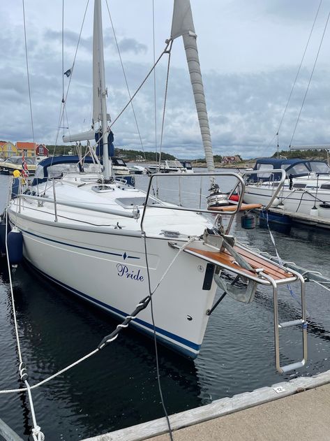 Well maintained and safe sailboat Bavaria 34 for sale Price - $48000 Used Sailboats For Sale, Used Sailboats, Rubber Boat, Drying Room, Sailboats For Sale, Heat Pipe, Sailing Boats, Fuel Cell, Motor Boats